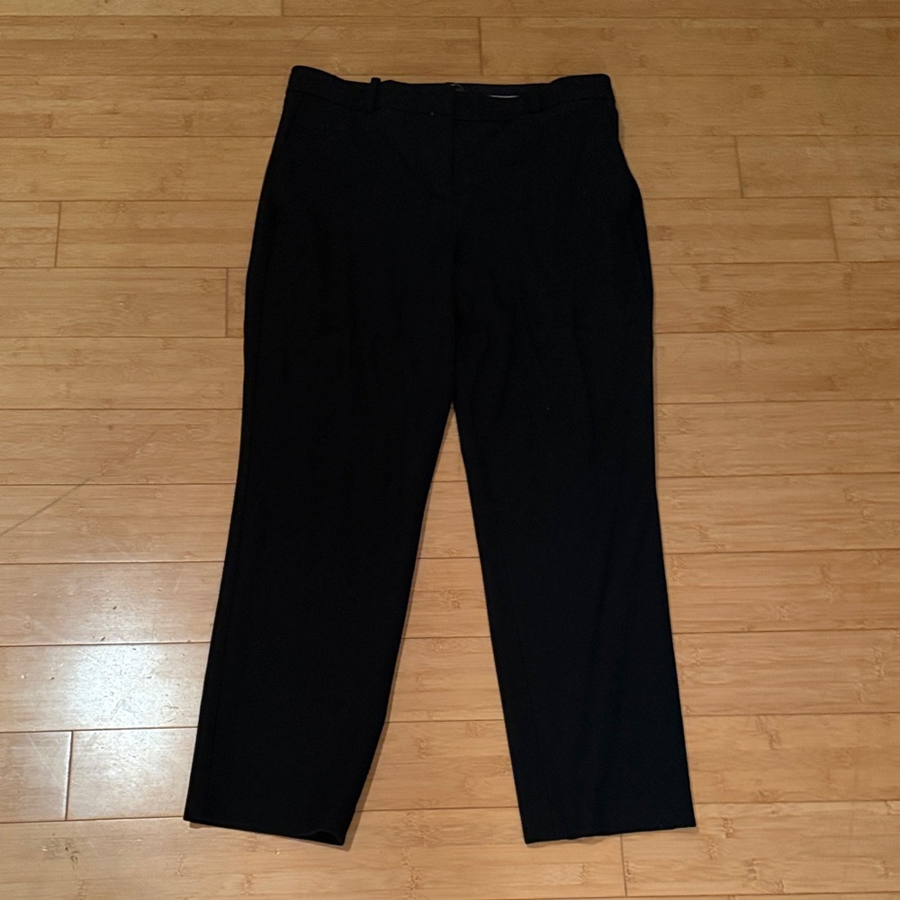 Ann Taylor Cropped Straight Leg Pants Size 6
